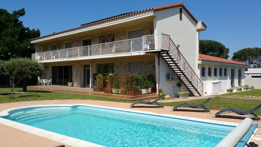 Chambres D'Hotes Et Gites Al Pati Sorede Exterior photo